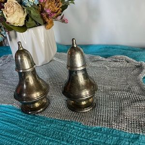 Vintage made in India silver plated salt & pepper shakers retro bulbous design